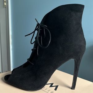 Shoe Dazzle Black lace up heels